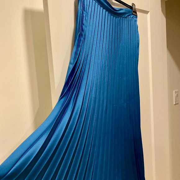 Zara pleated asymmetric skirt size M - Picture 3 of 6